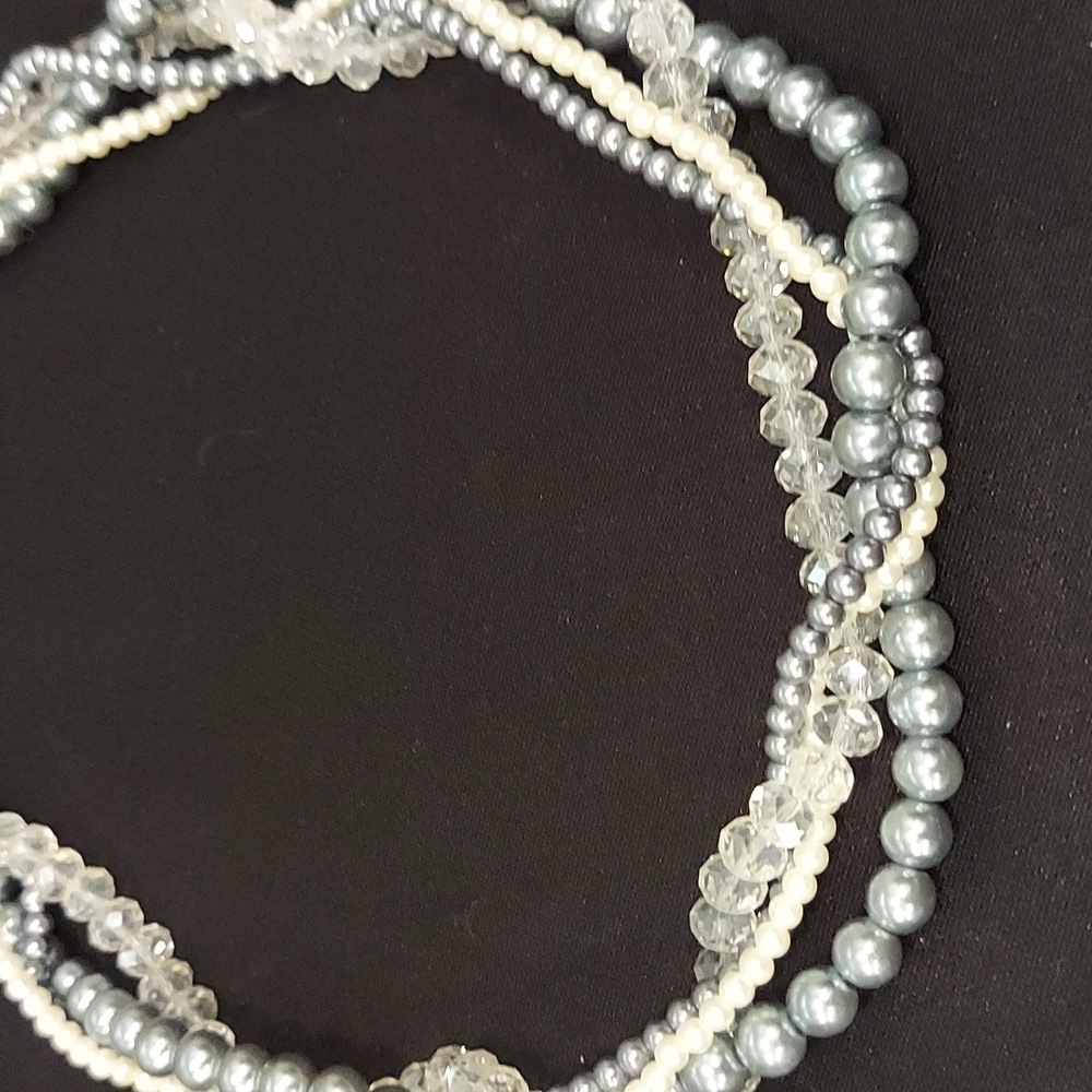 BEADED STATEMENT NECKLACE - Picture 6 of 7